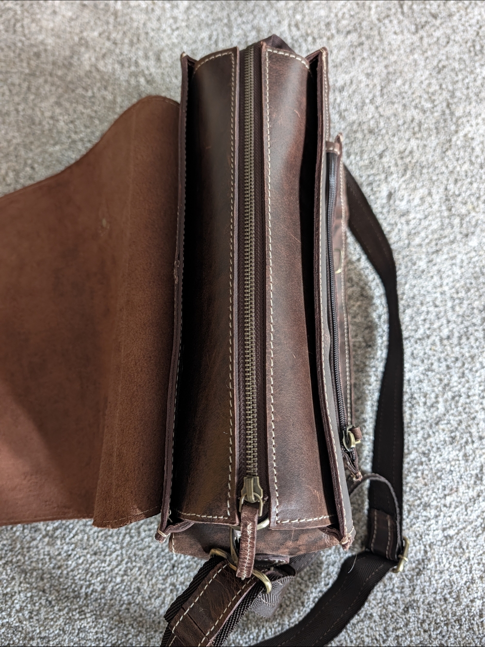 Leather CrossBody Camera Bag - Picture 13 of 14
